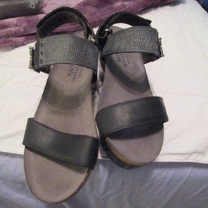 NAOT  Platform/Wedge  Sandals Black  Size 7 NEW
